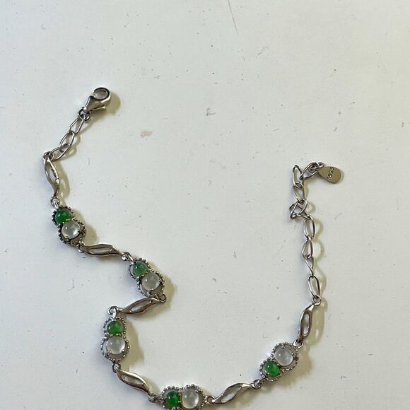 Silver jade bracelet  - Picture 1 of 4